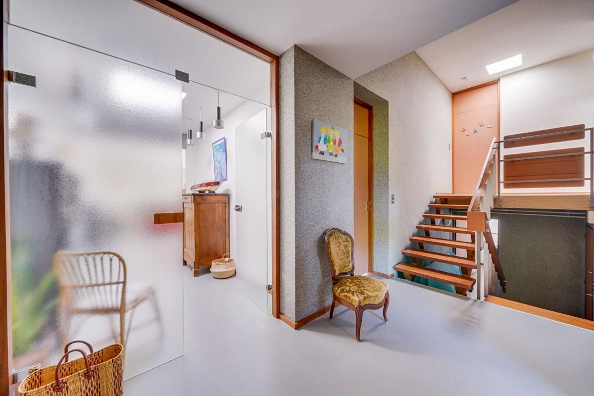 Maison  7 pièce(s) 205 m2