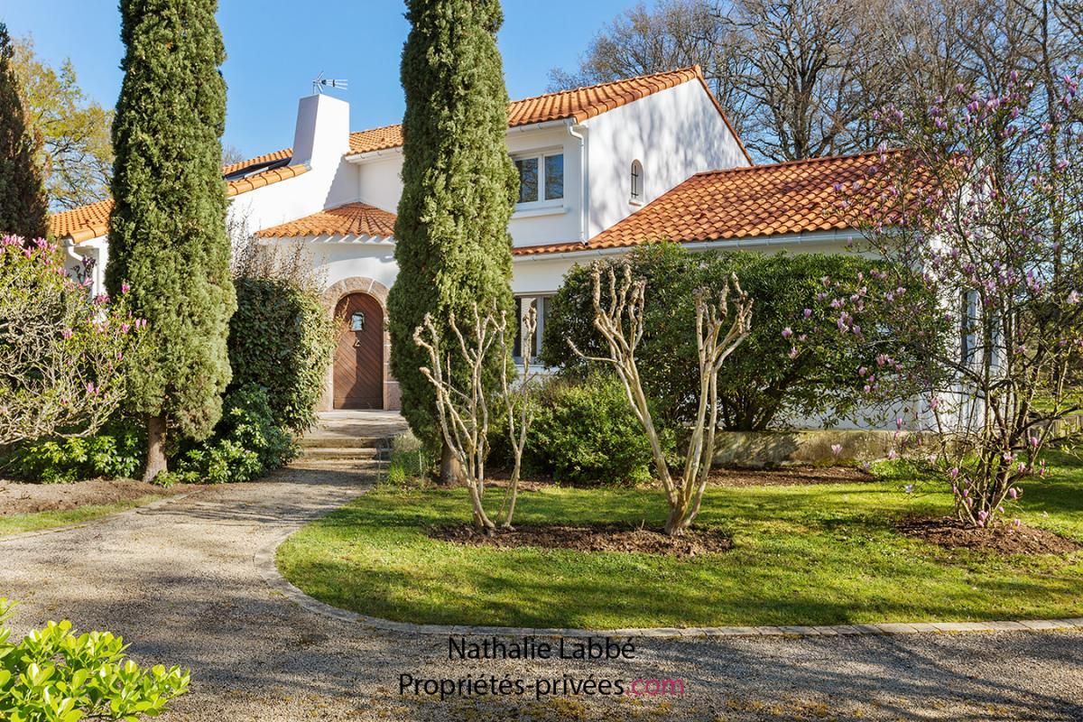 Propriété de 300m² hab avec 5 chambres - Ecuries, Dépendances, Piscine