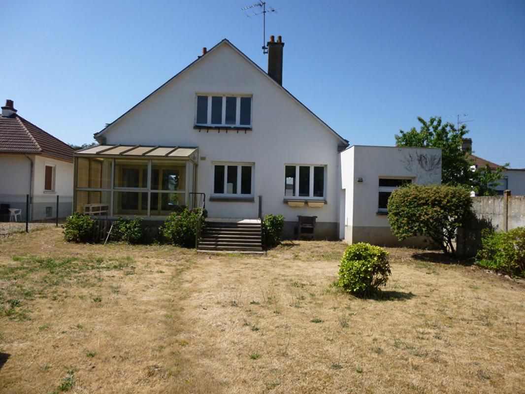 SULLY-SUR-LOIRE Maison Sully Sur Loire 5 pièce(s) 130 m2 1