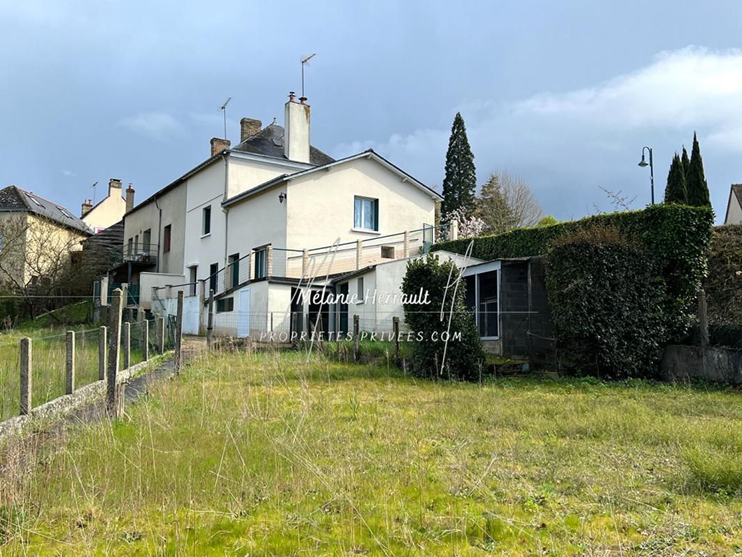 Maison de bourg - Parigné l'Evêque (72)