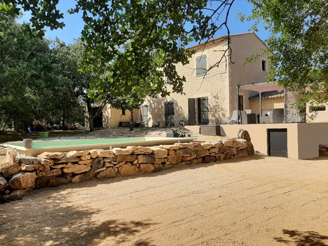 Bastide de 185 m2 avec piscine