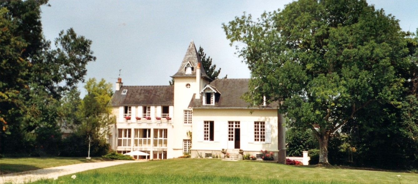 Maison de Maître - 350 m2 - 9727 m2- proche mer