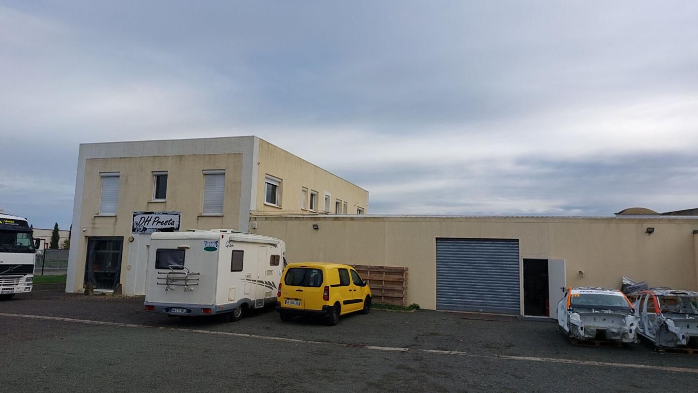 SECTEUR DREUX - Local d'activité 880 m², Terrain 1.750 m²