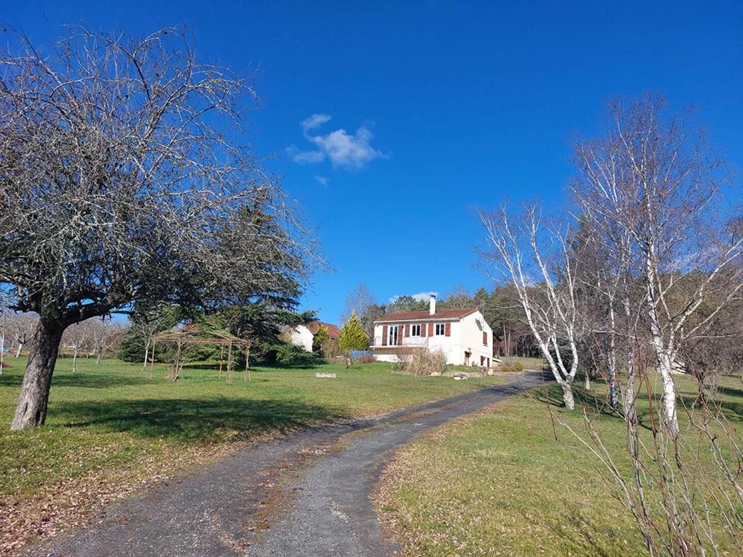 Maison Tourtoirac 7 pièce(s) 140 m2