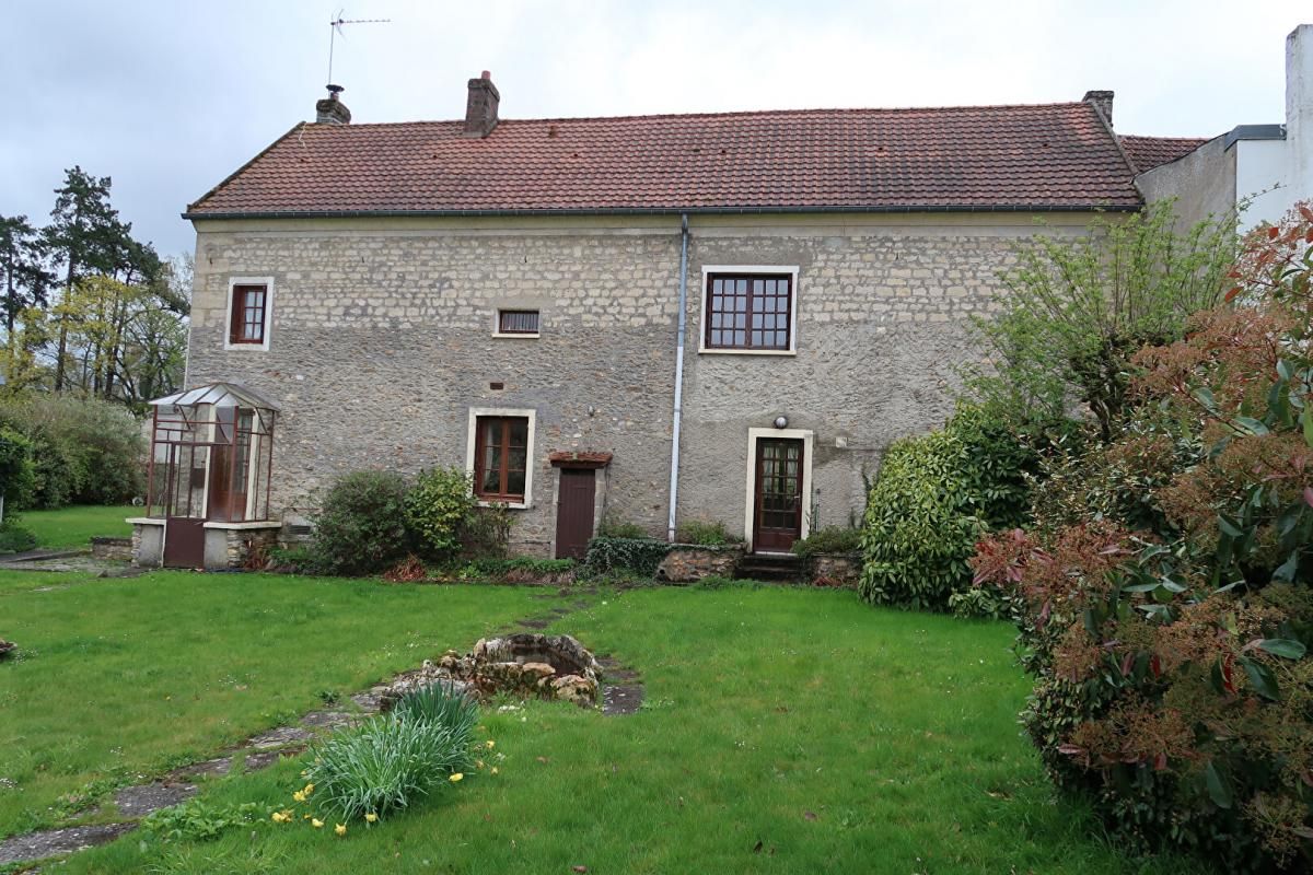 3 MN DE MARINES. BELLE MAISON ANCIENNE EN PIERRES AVEC BEAUCOUP DE POTENTIELS
