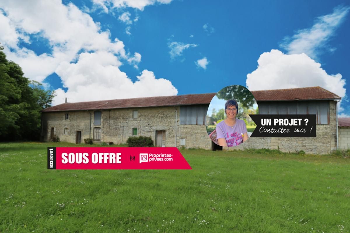 A RENOVER BIEN DE 400 M² PROCHE BEAUVOIR SUR NIORT