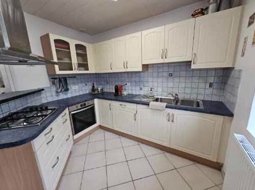 29520 Châteauneuf du Faou au calme 3 chambres 2 salles d 'eau 93 m²