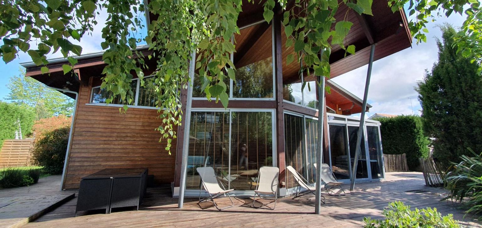 VILLA D'ARCHITECTE AVEC PISCINE