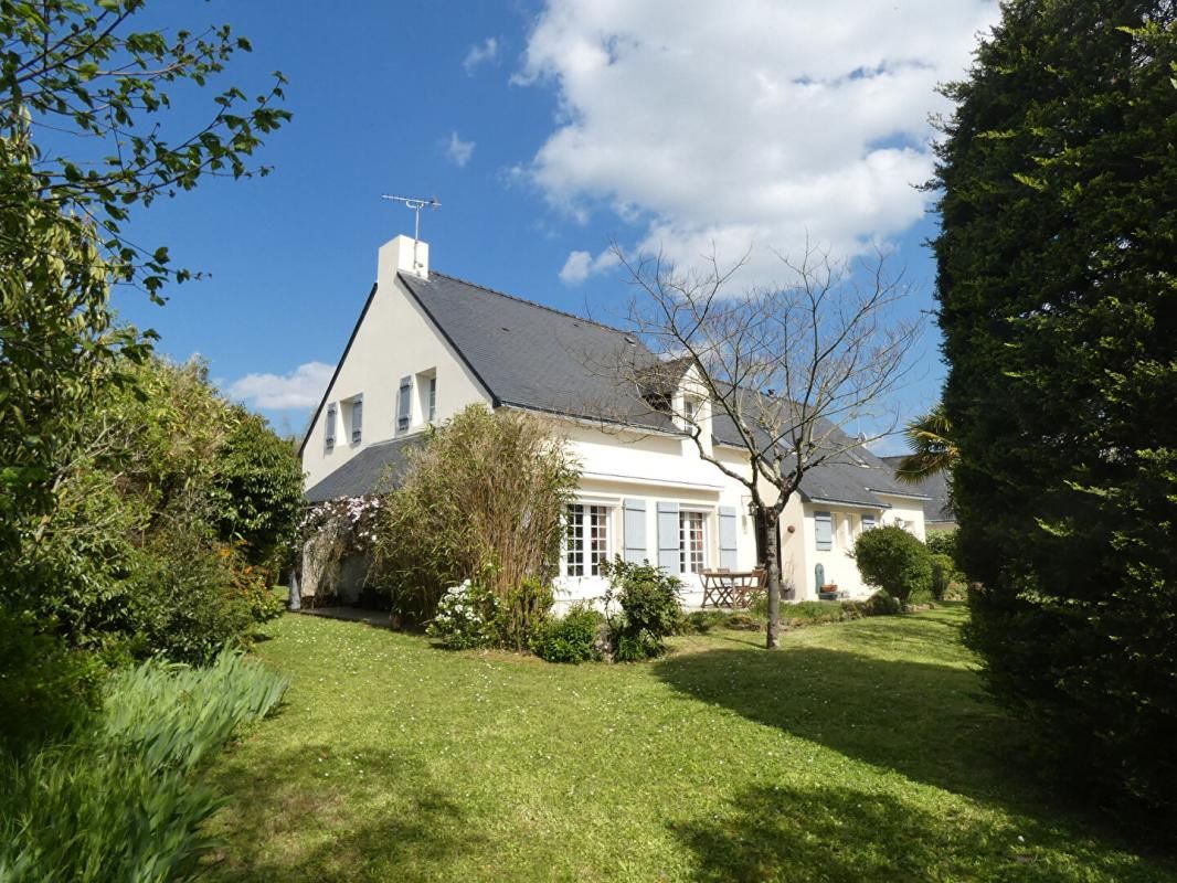 Maison 7 pièce(s) 160.44 m2 GUERANDE