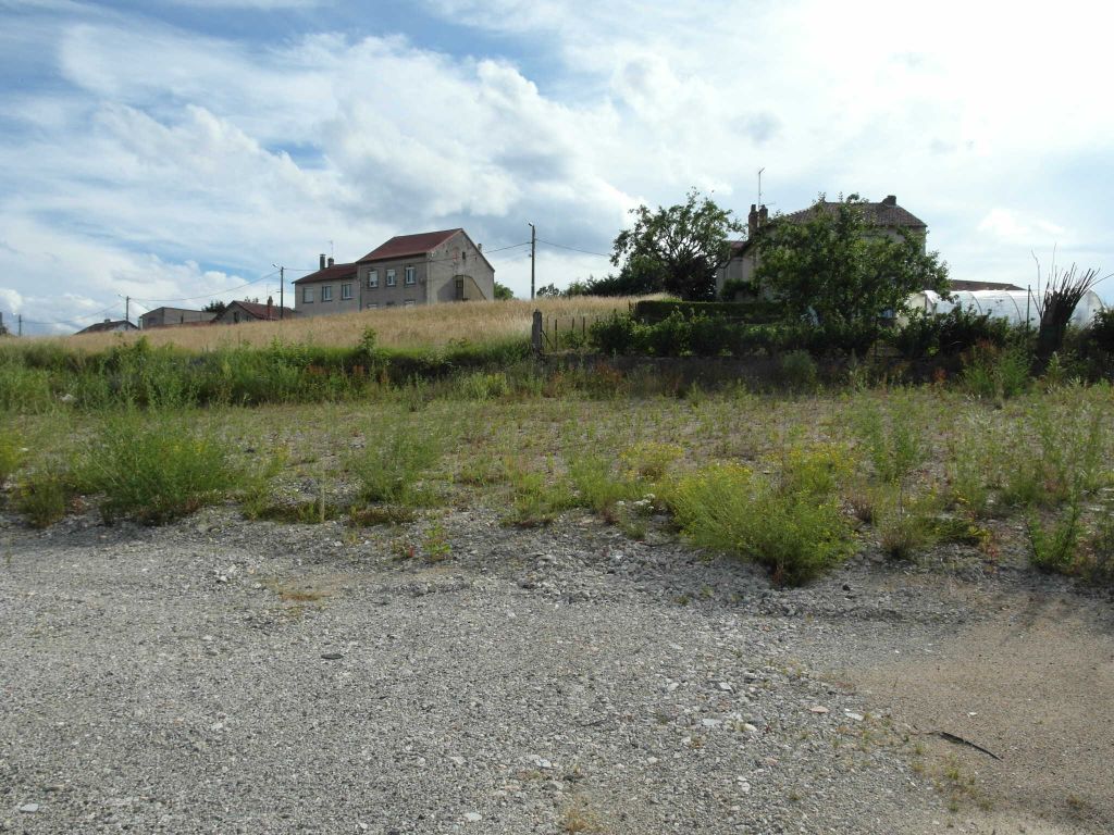 ***VENDU*** Sainte Sigolène 43600 terrain constructible plat, viabilisé avec vue dégagée de 615m²