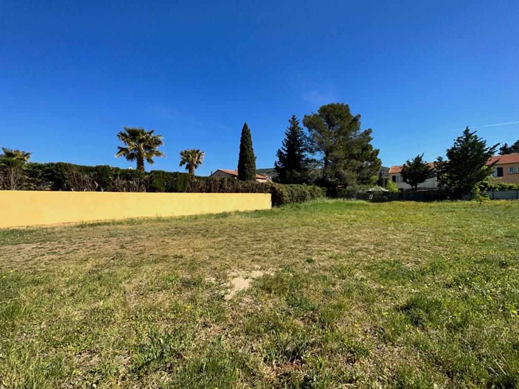 Terrain Draguignan 734 m2