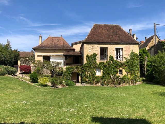 Maison bourgeoise  11 pièce(s)  6 chambres, 255 m2