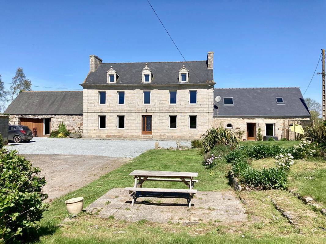 Maison bourgeoise avec dépendances. Morlaix 7 pièce(s) 130 m2