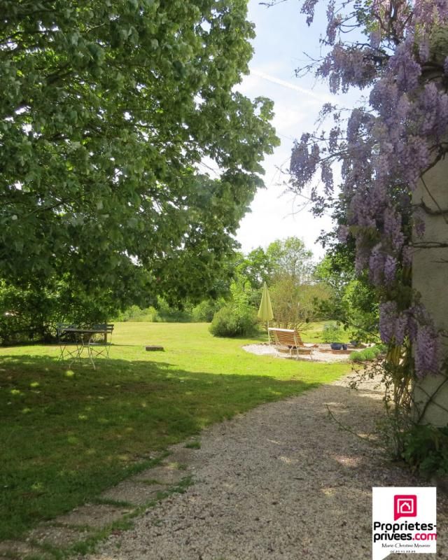 SAINT-LAURENT-DE-LA-SALLE Maison de pays au coeur d'un jardin idyllique 2