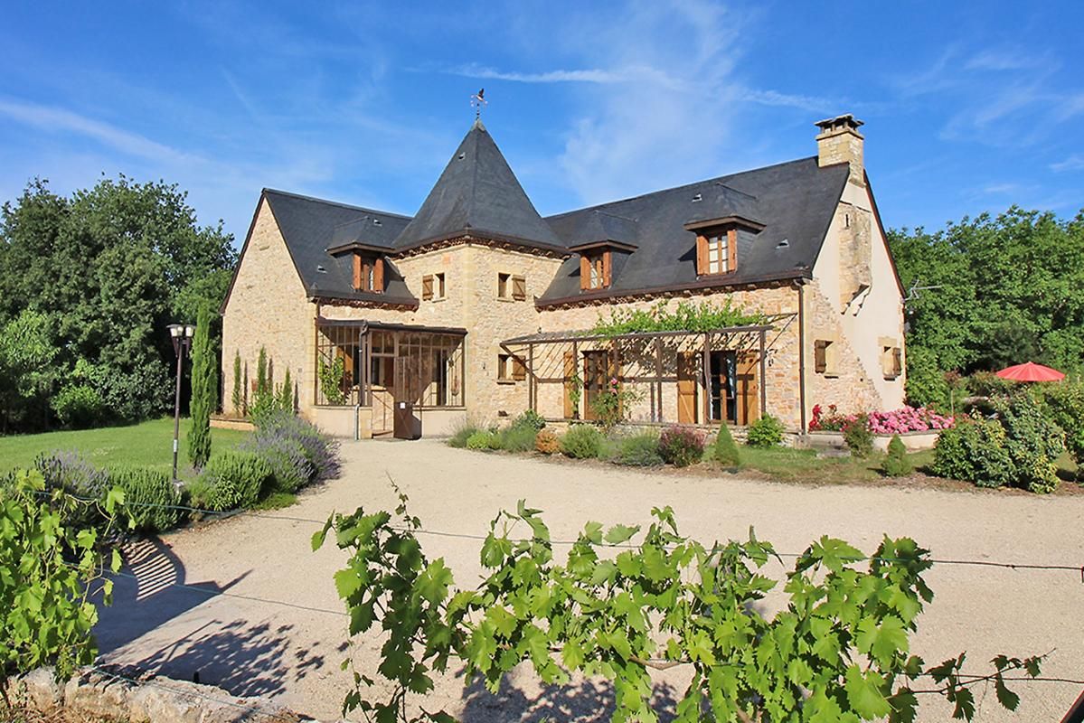 Maison  gîte Lacassagne 8 pièce(s) 268 m2