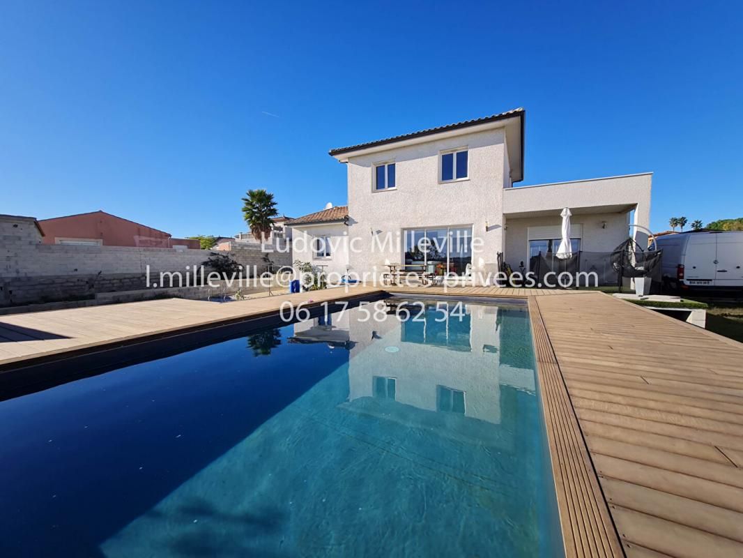 Villa  type 6 de133 m2 avec garage / piscine avec vue degagée sur 1085m² de terrain