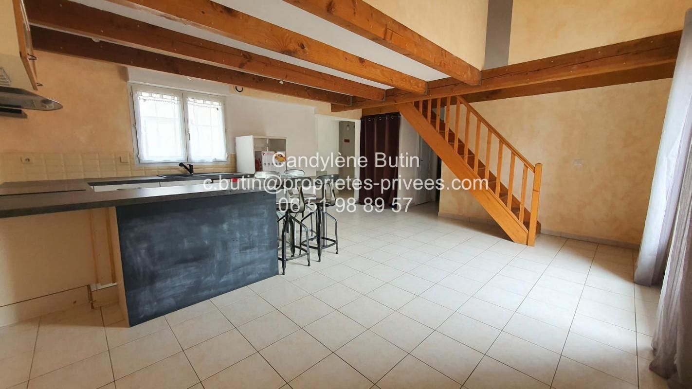 DUPLEX TYPE 4 AVEC PLACE PARKING ET EXTERIEUR