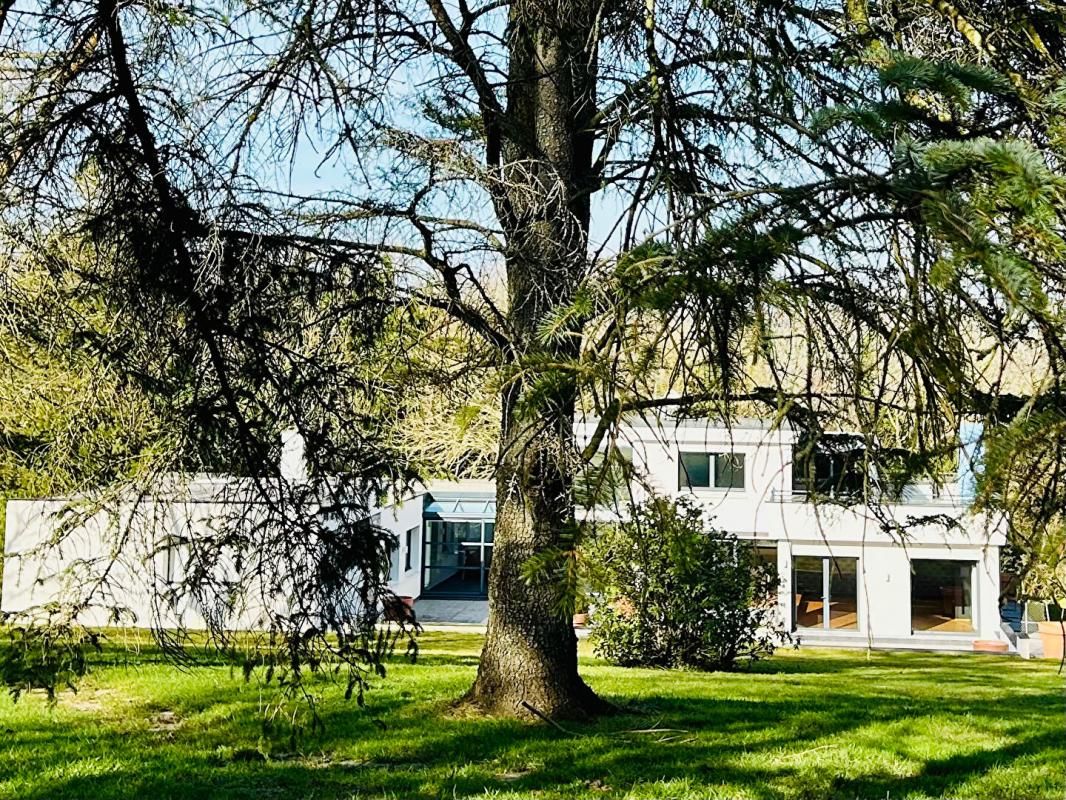 BOULOGNE-SUR-MER Maison d'architecte contemporaine 317M2, 5 chambres, parc d'1ha 2