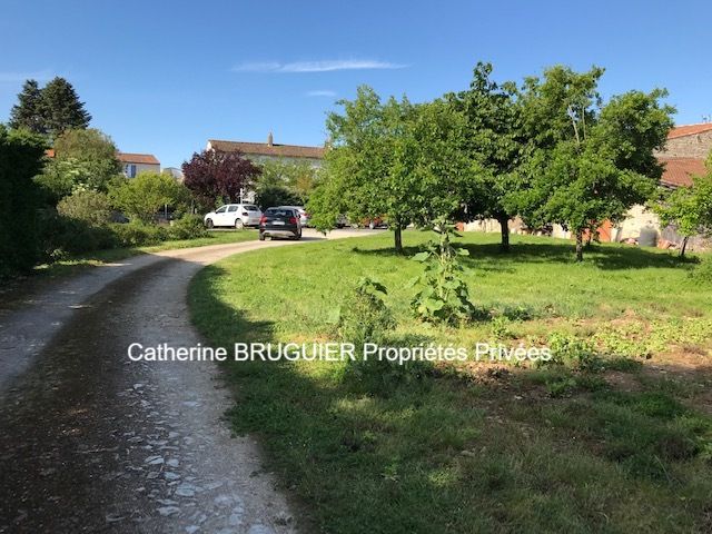 Ensemble immobilier avec terrain constructible centre St Sauveur d'Aunis