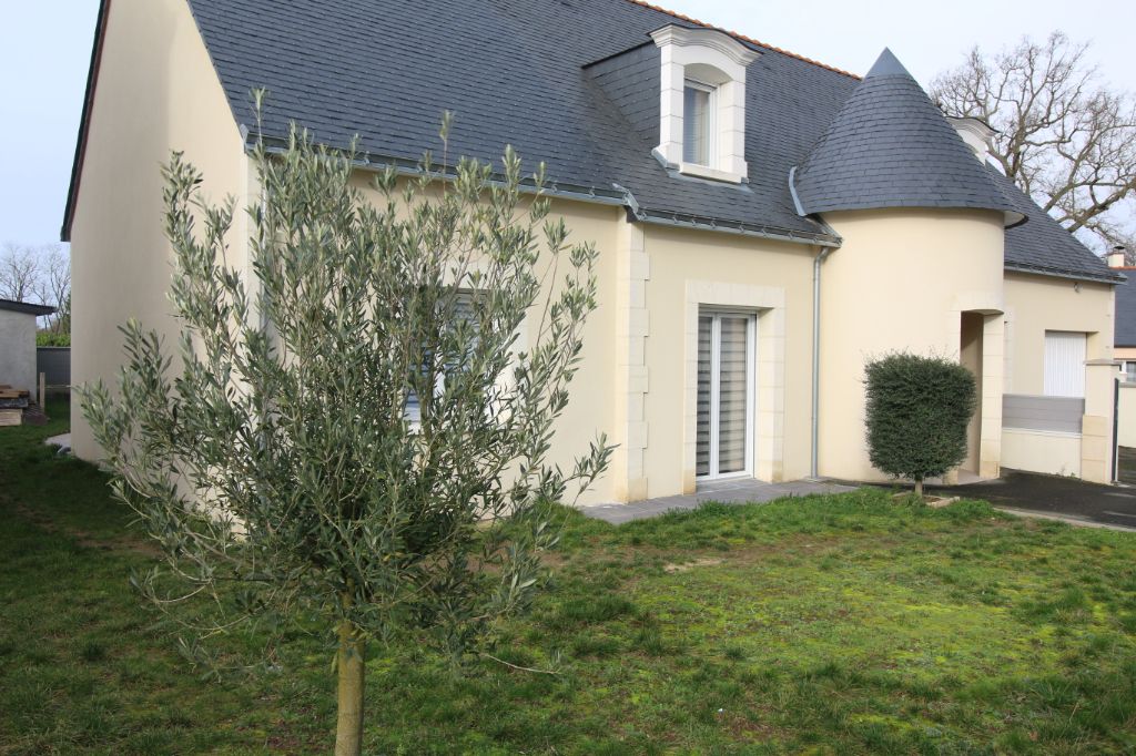 Maison St Georges Sur Loire 7 pièce(s) 164 m2