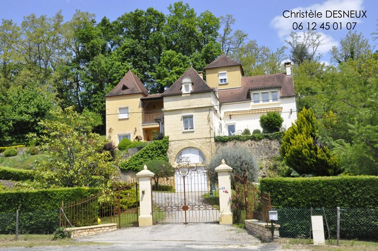 Belle maison Sarlat La Caneda 8 pièce(s) 216 m2