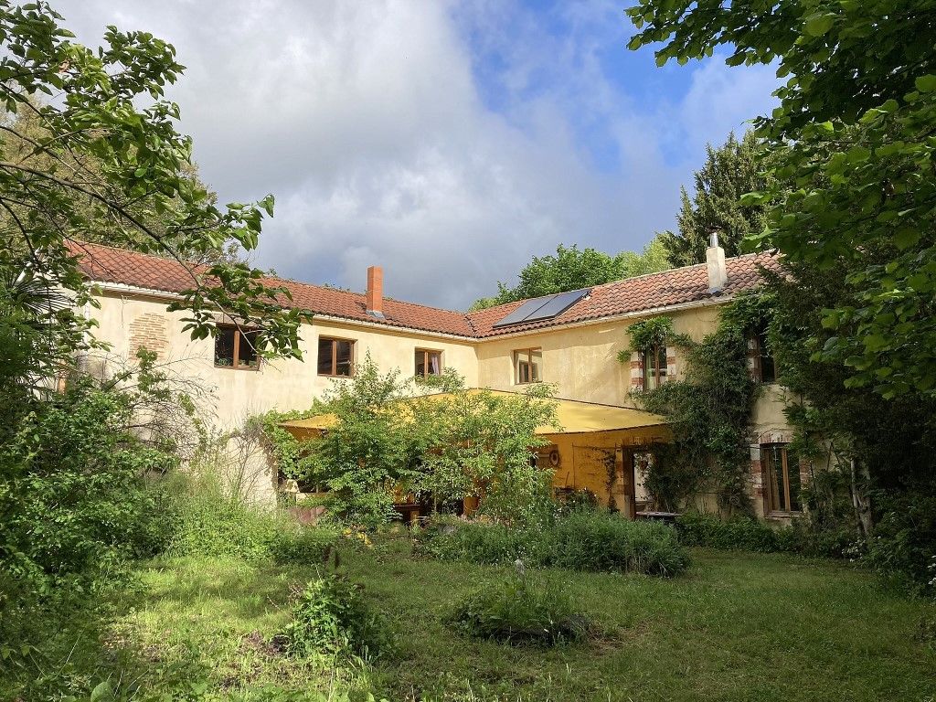 Maison Cahors de plus de 200m² sur 7600m² de terrain constructible