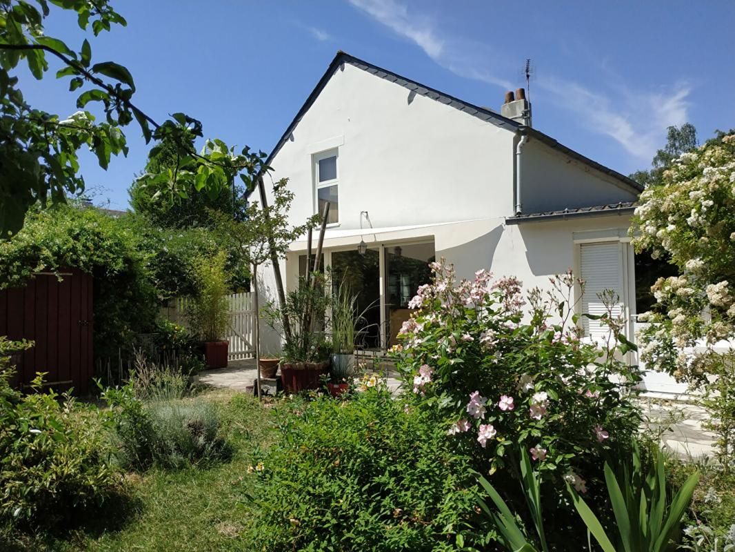Maison  90m², 3 chambres + bureau, bourg de Treillieres (44119)
