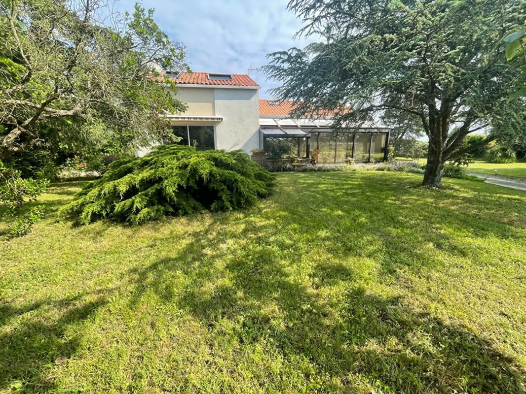 MAISON  FAMILIALE  PROCHE MER