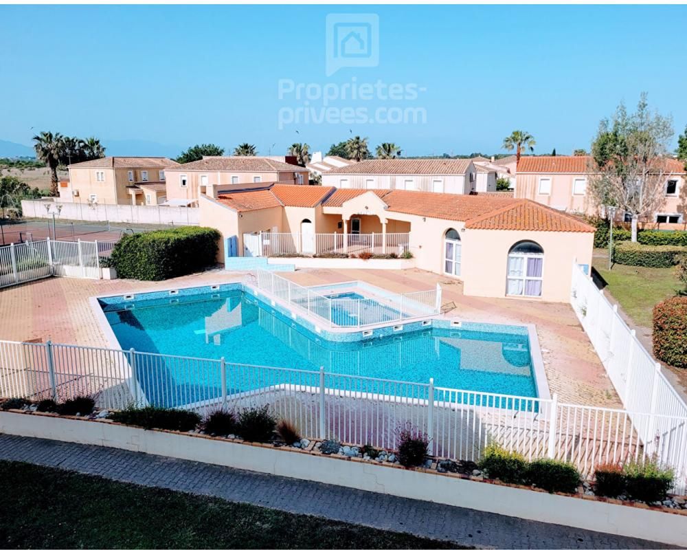 T2 meublé avec parking dans résidence sécurisée. terrasse vue piscine et canigou