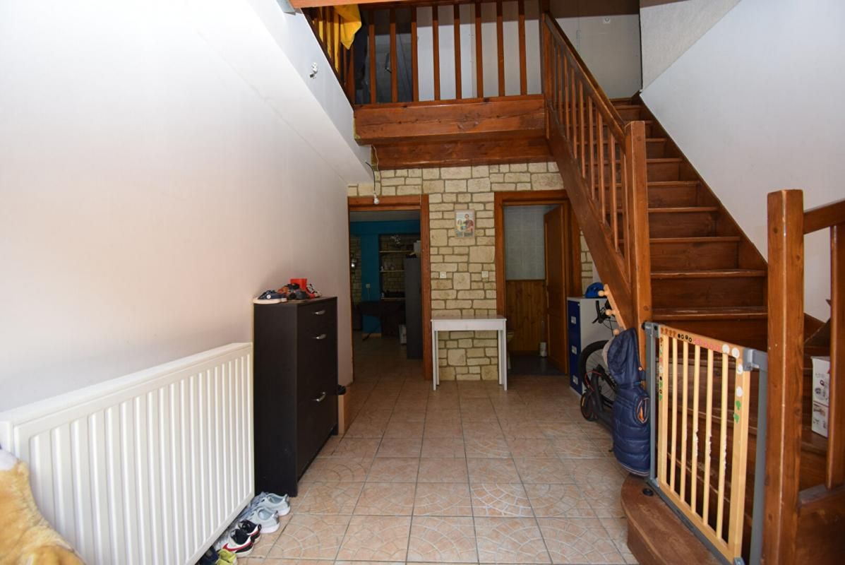 Maison  7 pièce(s) 175 m2