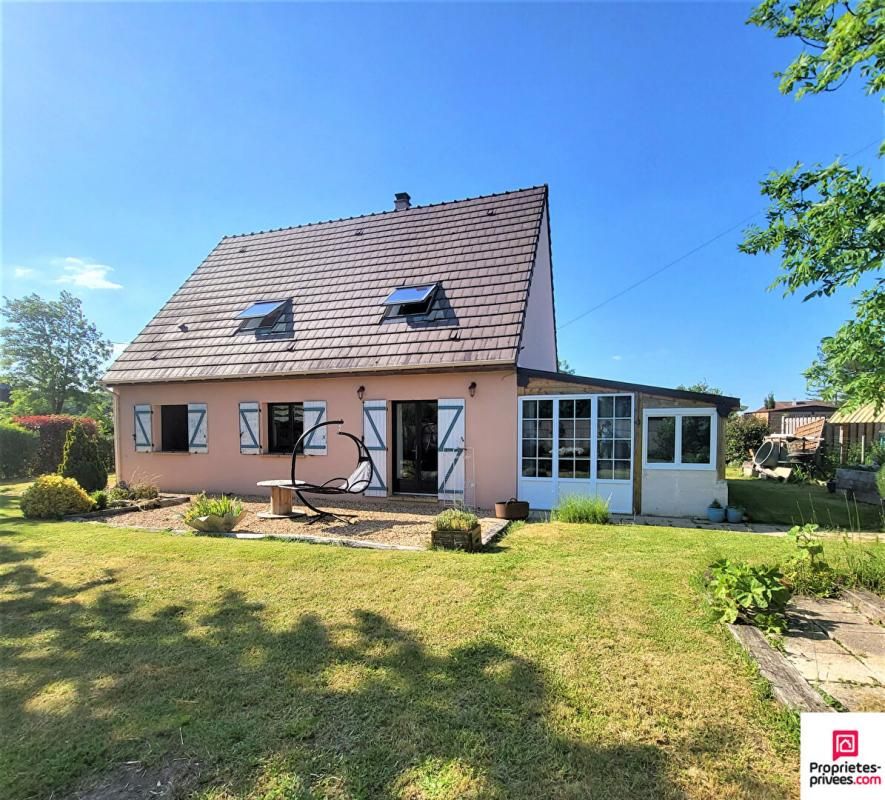 Maison 6 pièces, 145 m², Breteuil sur Iton (27160), 4 chambres, une extension à aménager, double garage, bûcher, abris de jardin, terrain 1 457 m². Prix HAI 223 500