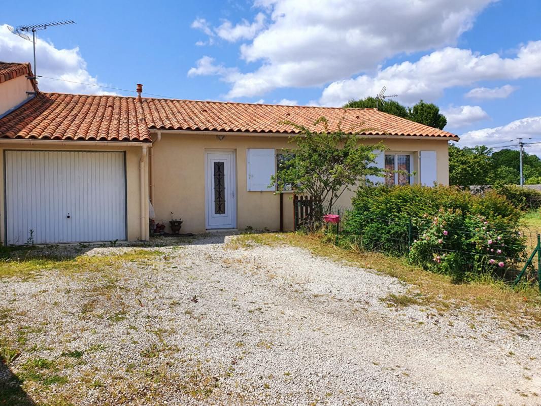VARS Maison 4 pièces 84 m2 - VARS 16330 2