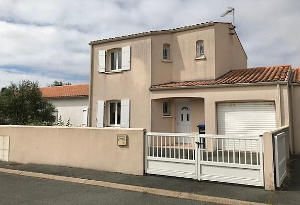 Maison Angoulins 82 m2 3 chambres jardin garage