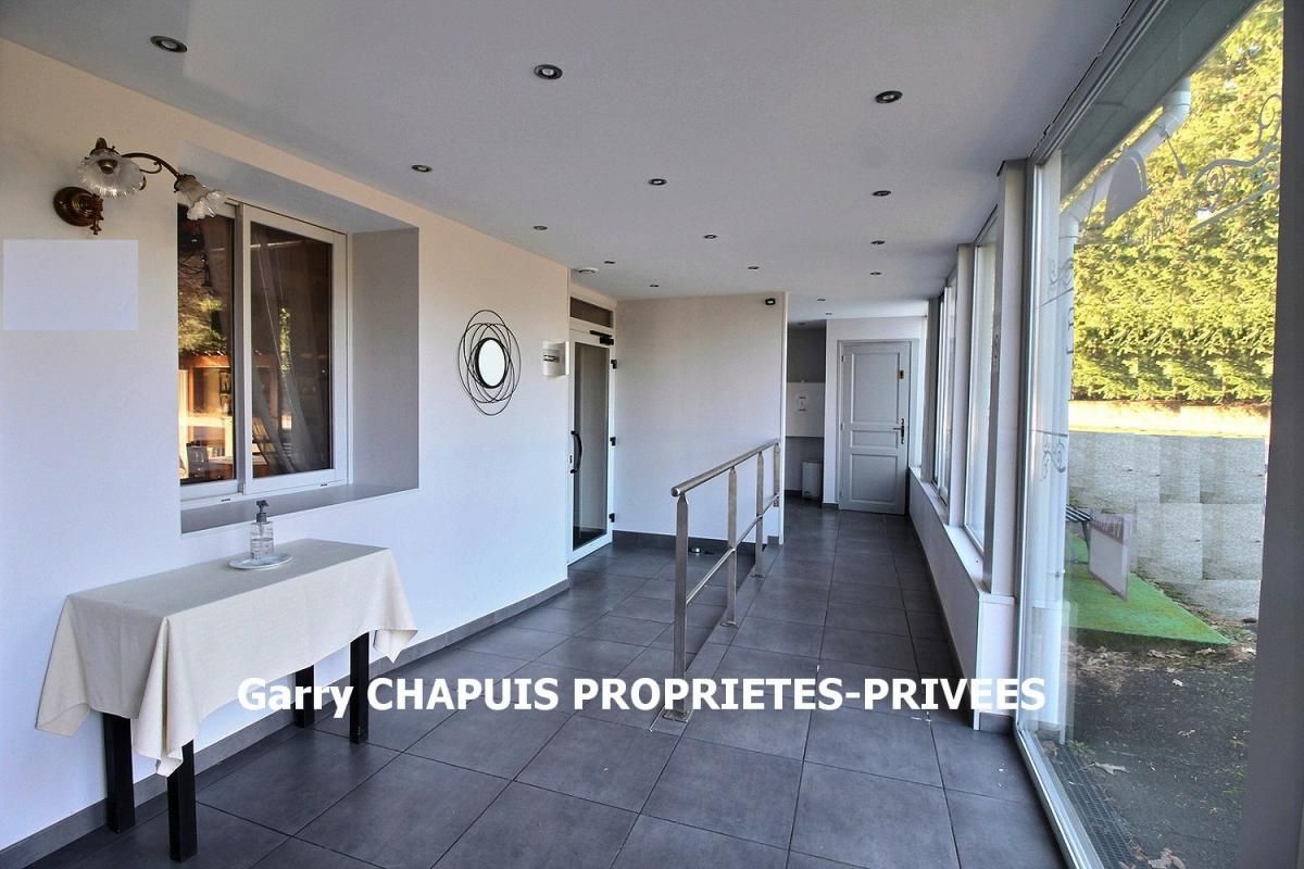 Saint Didier en Velay 43140 Ténement immobilier comprenant une maison d'habitation d'environ 73 m² habitables et un local d'activité d'environ 243m²