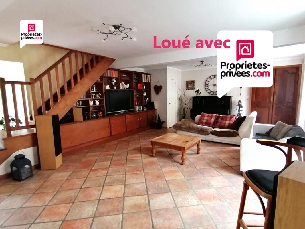 (95450) AVERNES, Maison de village 8 pièce(s) 198 m2, joli jardin clos de murs