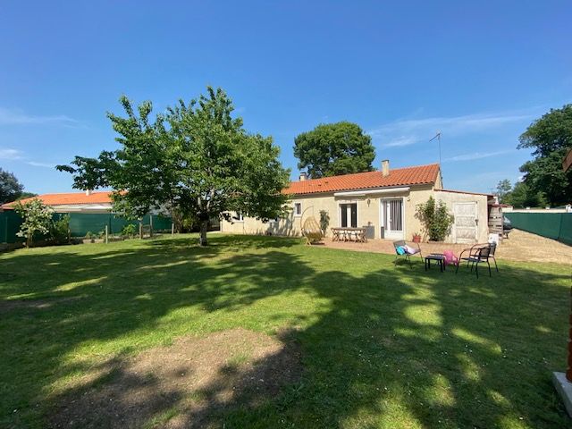 EXCLUSIVITE Maison de plain pied à 5 mn de Saintes 5 pièces 119 m2