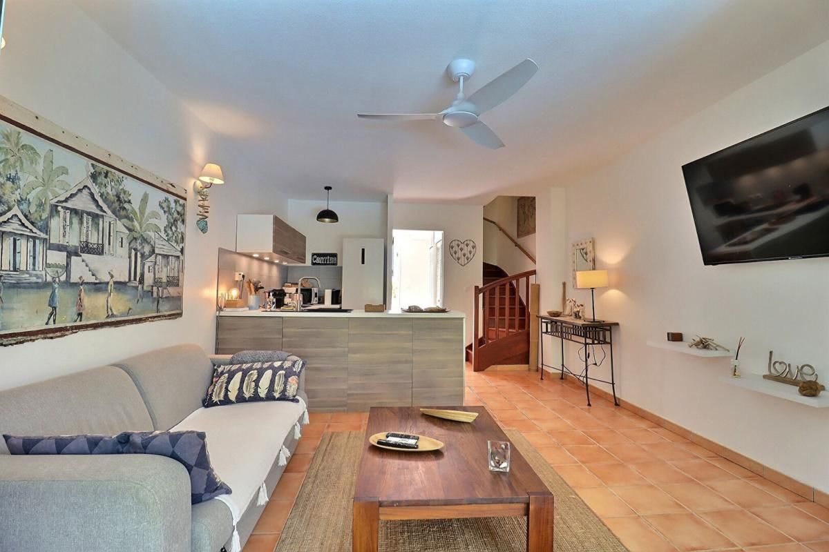 Beau Duplex à deux pas de la plage Baie Orientale