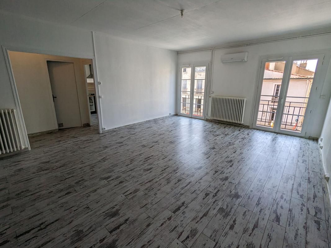 BEZIERS Appartement T4 de 112 m2 avec parking Avenue Clémenceau