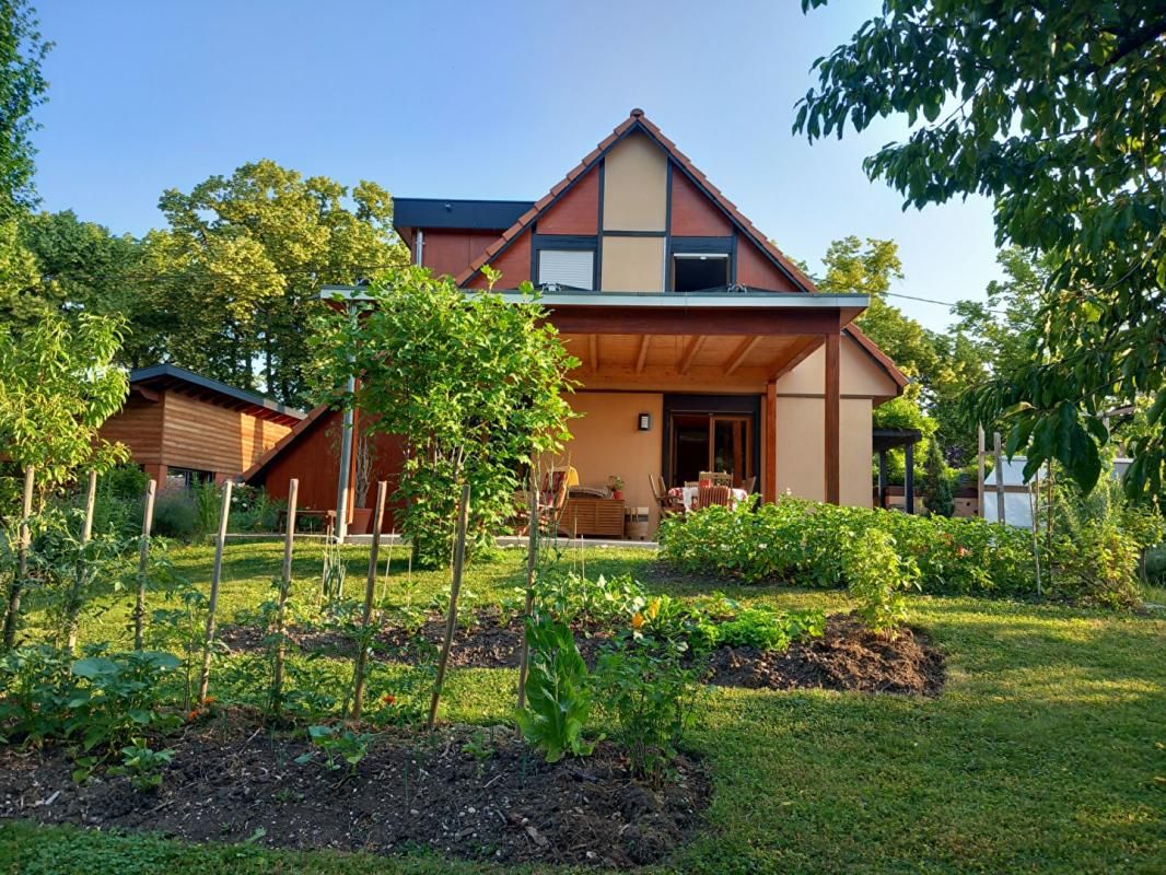 Maison 7 pièce(s) 210 m2