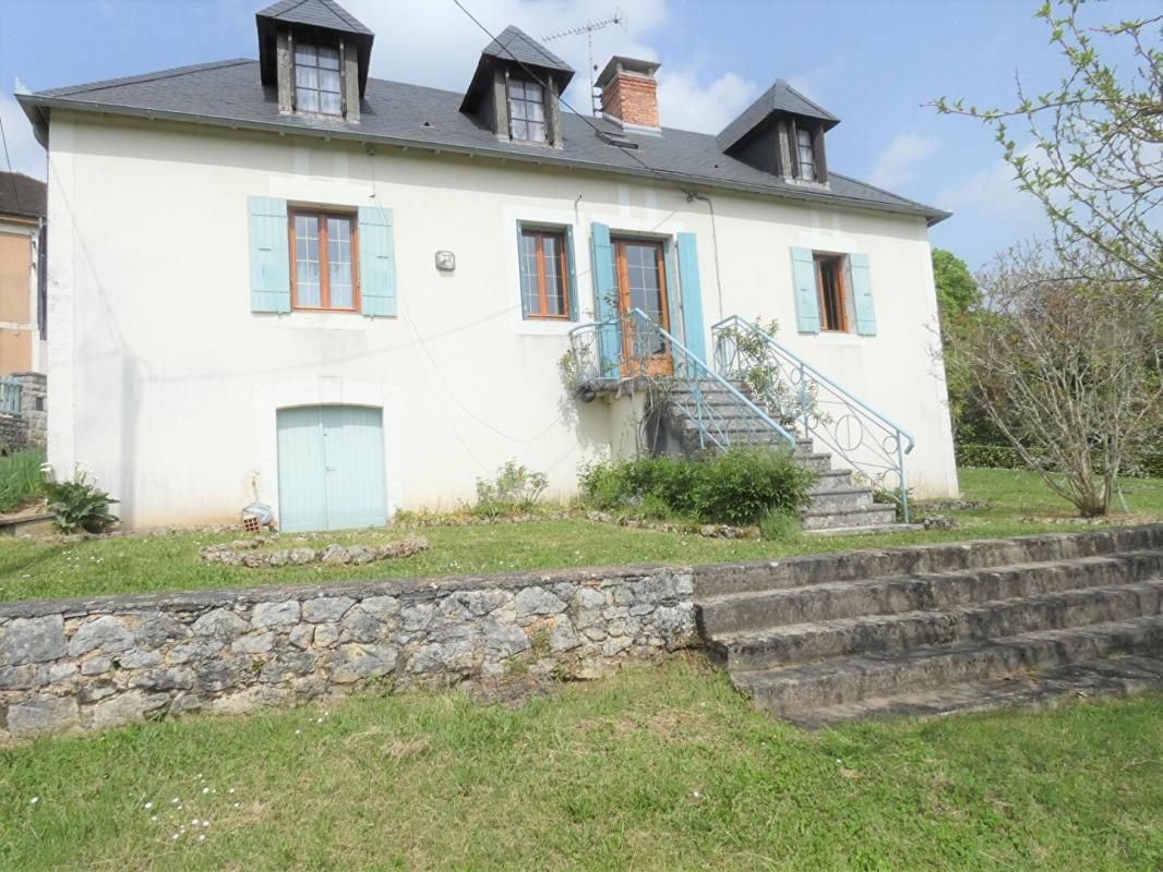 Maison Tourtoirac  117M²  / 5 chs / terrain 1436m² / double garage