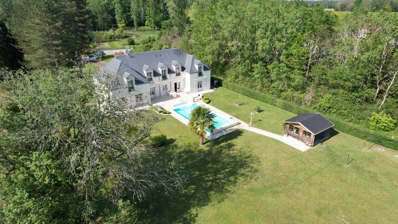 Maison Montereau (45) 9 pièce(s) 242m2