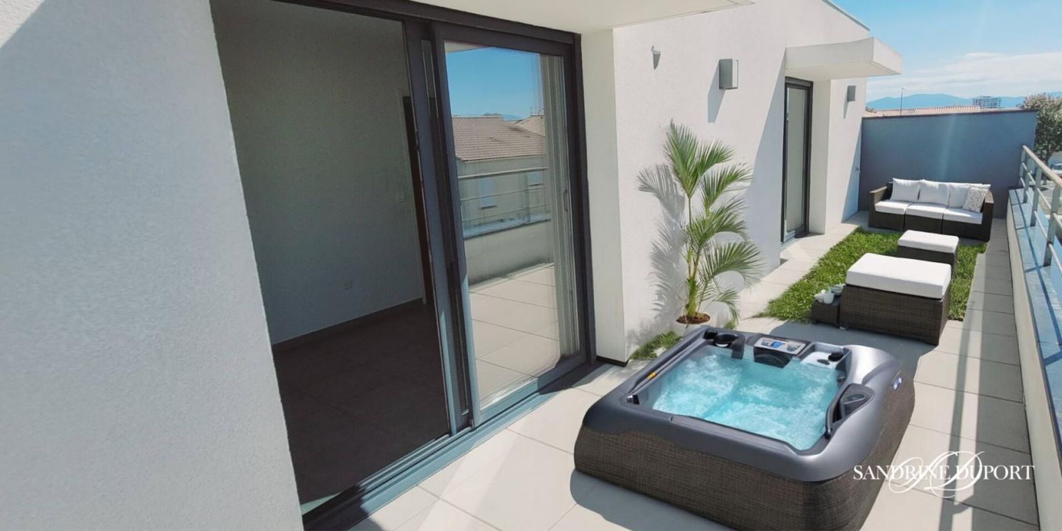 appartement duplex T4  81.9 m2  double terrasse garage place de parking