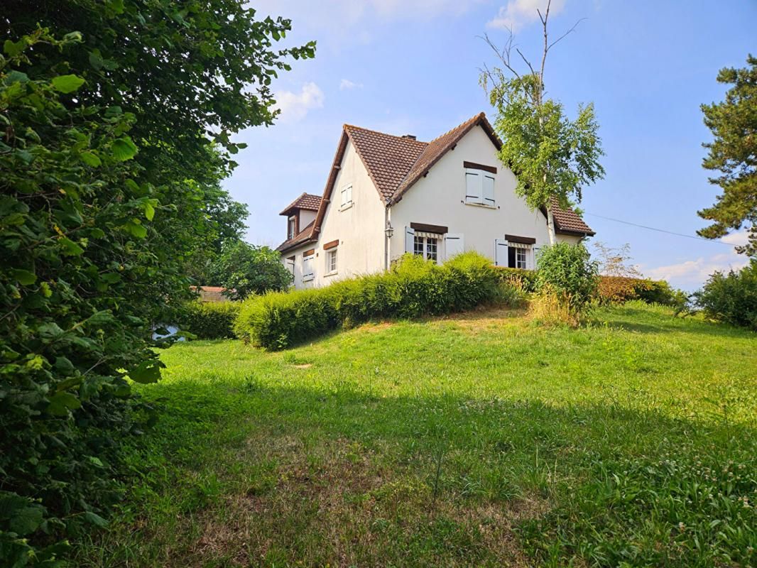 Maison Mehun Sur Yevre 6 pièce(s) 178 m2