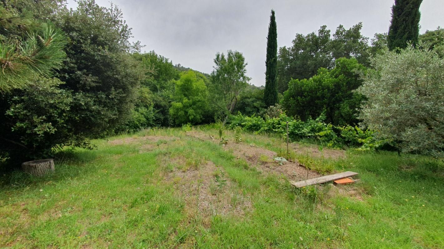 Proche Uzès terrain de  639 m2