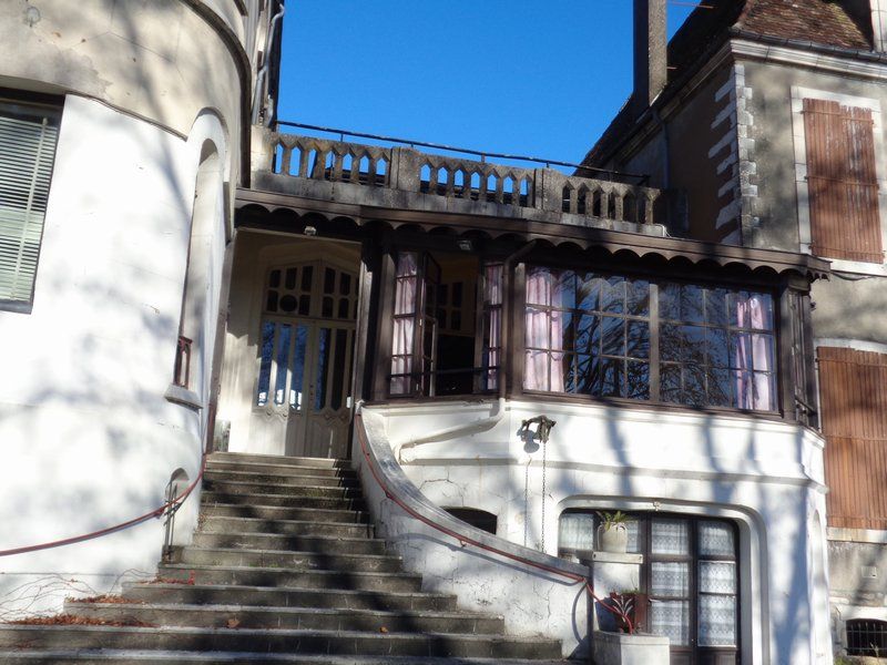 SALIES-DE-BEARN château et hôtel ancien + rotonde 50 pièces, 1 ha 4