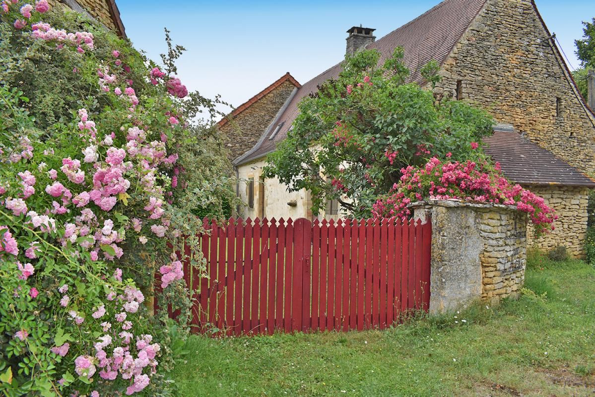ARCHIGNAC Maison 4 pièce(s) 122 m2