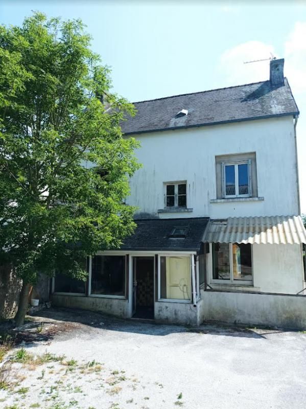 29530 Plonevez du Faou maison 5 chambres avec hangar et jardin travaux à prévoir