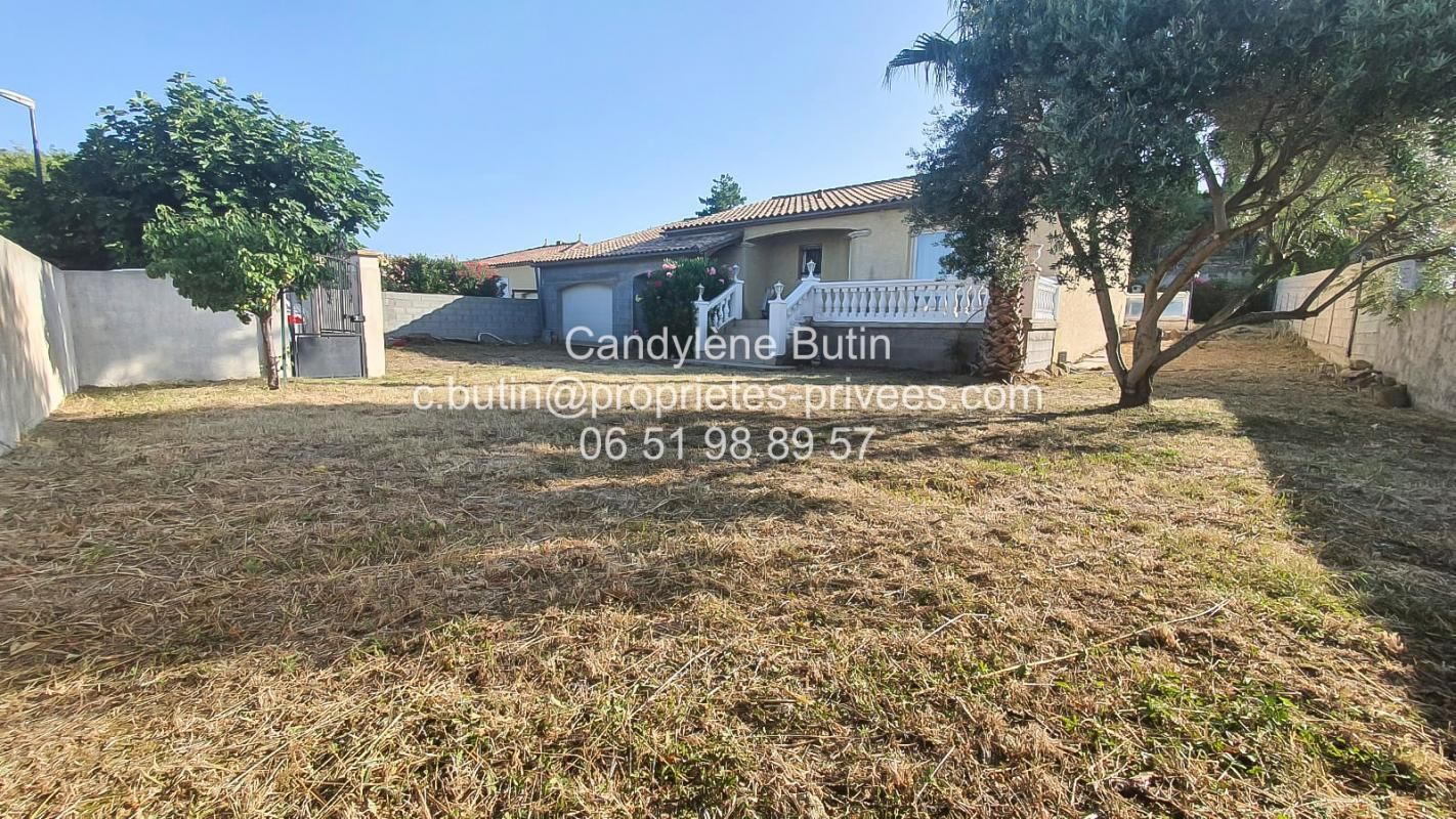 Villa plain pied avec piscine et grand garage sur 878m² de terrain