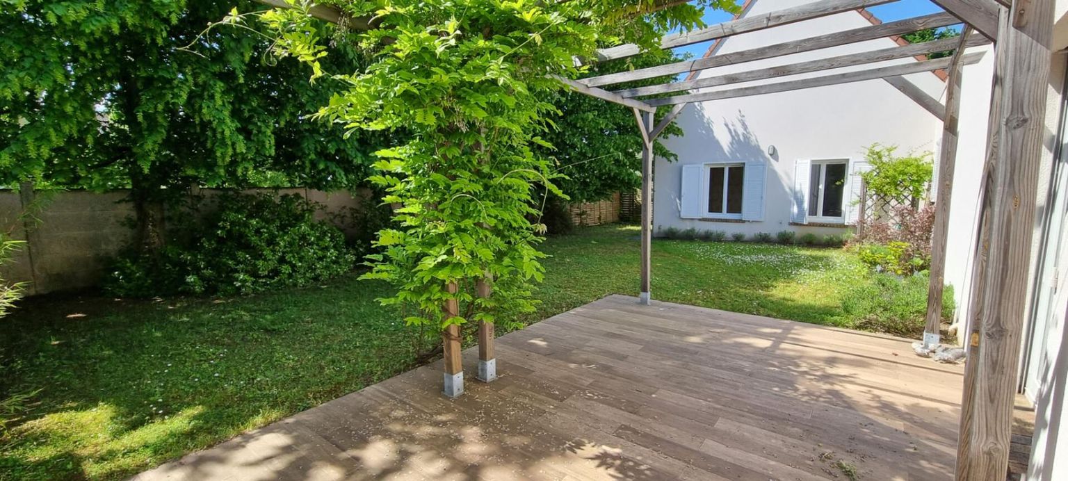 91700 - Sainte Geneviève des bois - Maison 9 pièces 230 m²