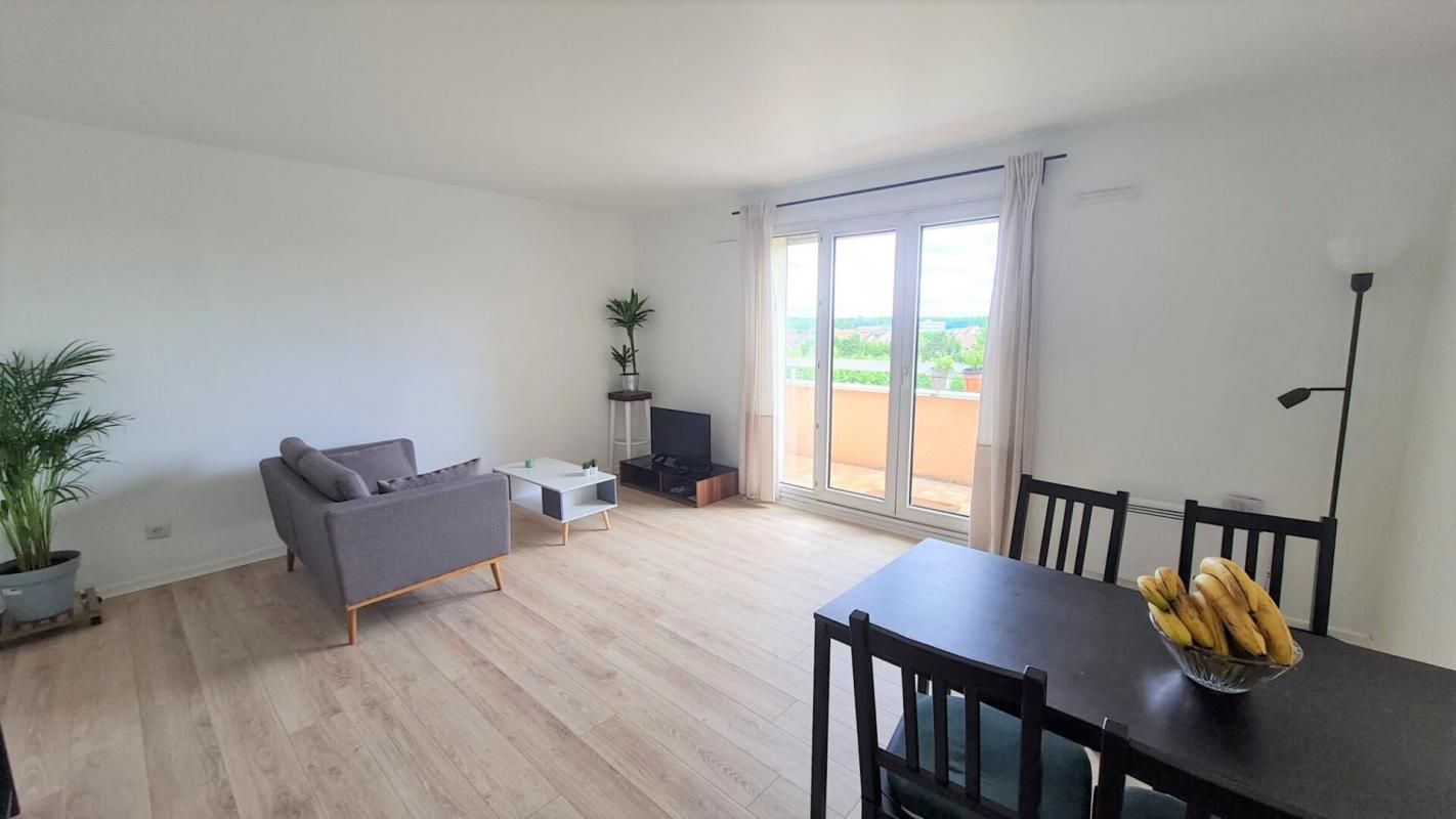 Colocation 3 chambres  dans un appartement - Noisy Le Grand